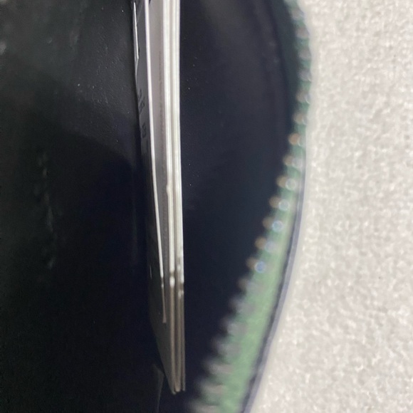 Coach wristlet letter signa corner zip
: Length: 6.25"
Height: 4.0"
Width: 0.5" - Picture 3 of 6